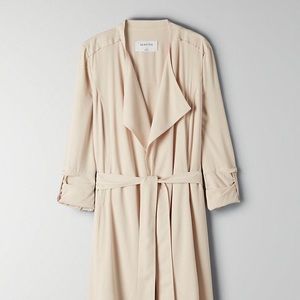 Aritzia babaton flowy trench coat size small